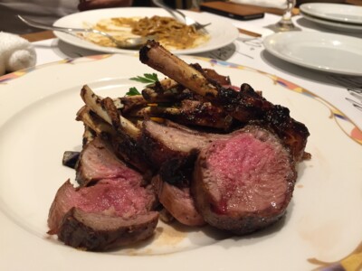 メインディッシュのラム肉おいしい!